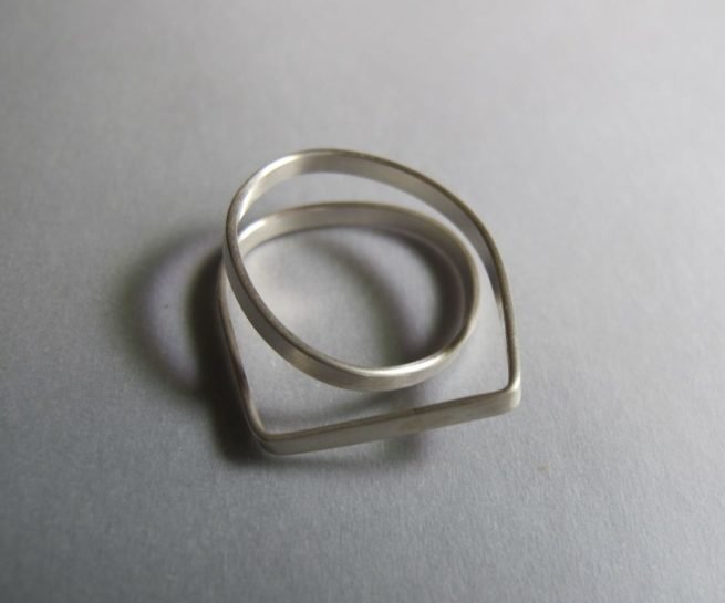 Circle in square ring by Szilvia György
